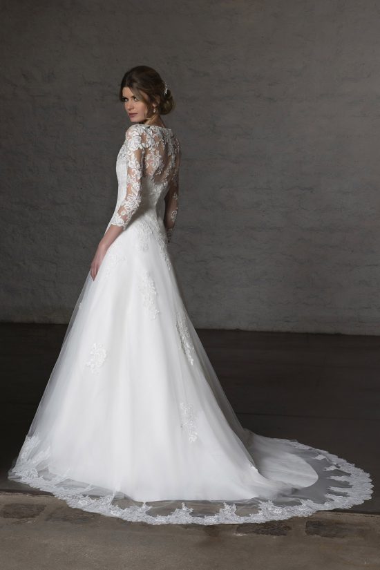 Robe de mariée AD-2021-08 par Couture Nuptiale
