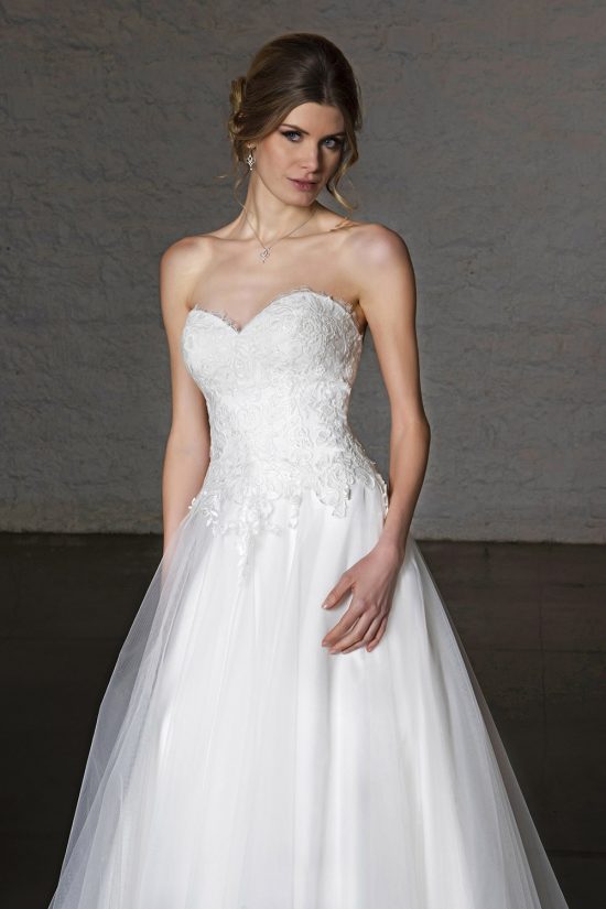 Robe de mariée AD-2021-08 par Couture Nuptiale