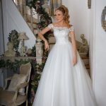 Robe de mariée AD-2021-27 par Matrimonia
