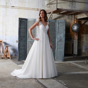 Robe de mariée AD-2022-20 by Couture Nuptiale