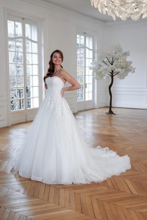 Robe de mariée AD-2022-01 by Couture Nuptiale