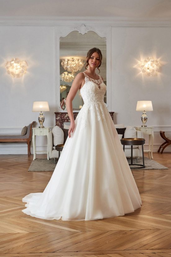 Robe EMERSON Collection 2022 by Couture Nuptiale. AD Couture