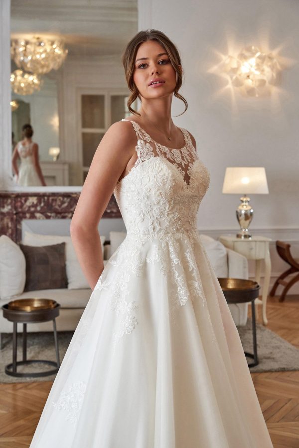 Robe EMERSON Collection 2022 by Couture Nuptiale. AD Couture