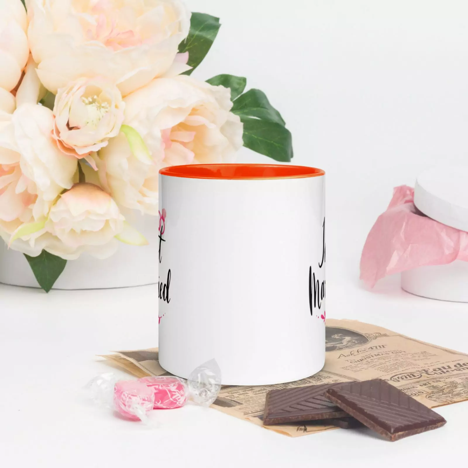 Mug Just Married à Intérieur Coloré – Image 6