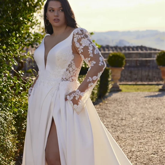 Robe de mariée DOTTIE CURVES 2025