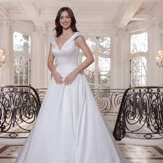 Robe de mariée NAMI Collection 2026